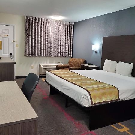 Days Inn By Wyndham Lawton Exteriér fotografie