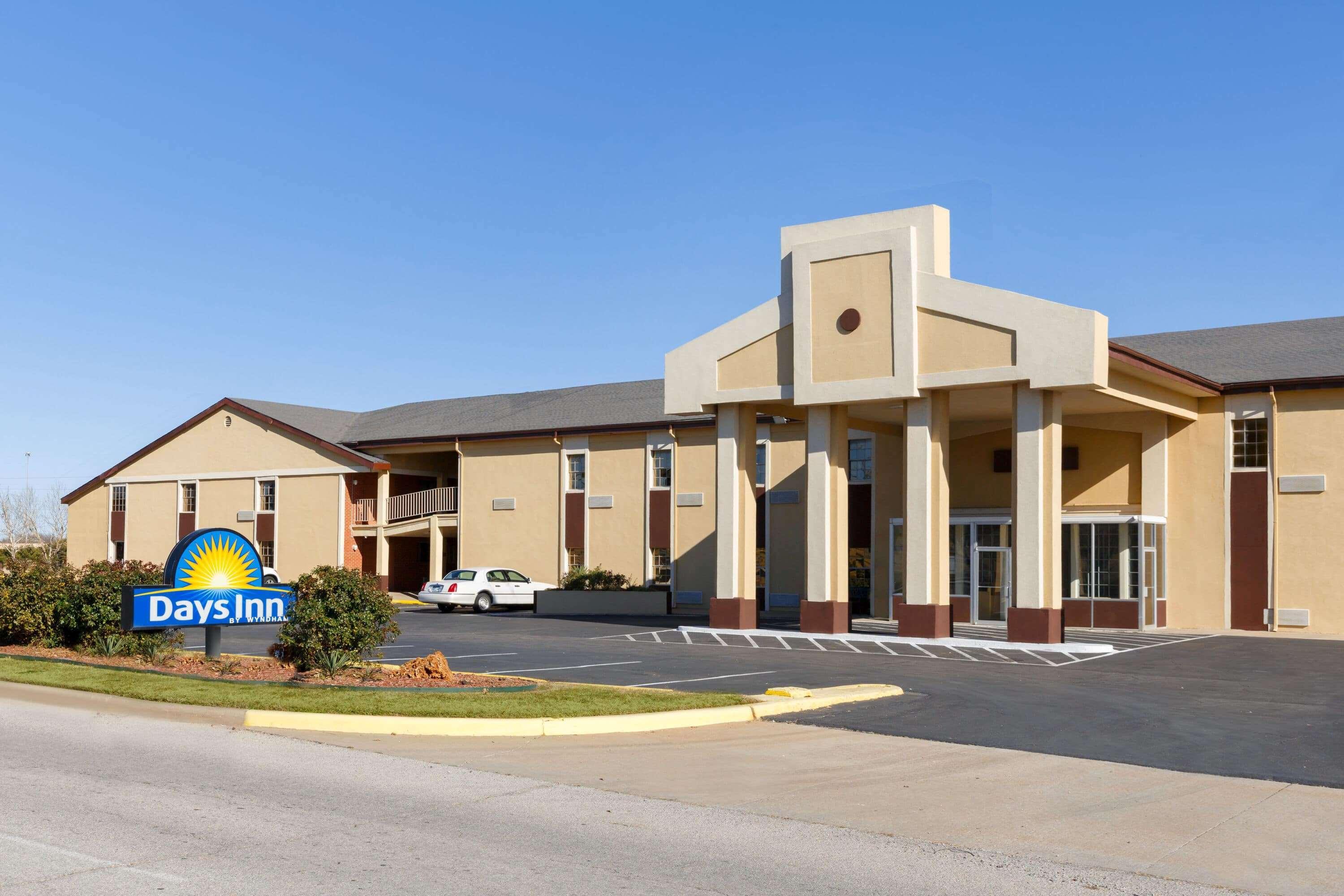 Days Inn By Wyndham Lawton Exteriér fotografie
