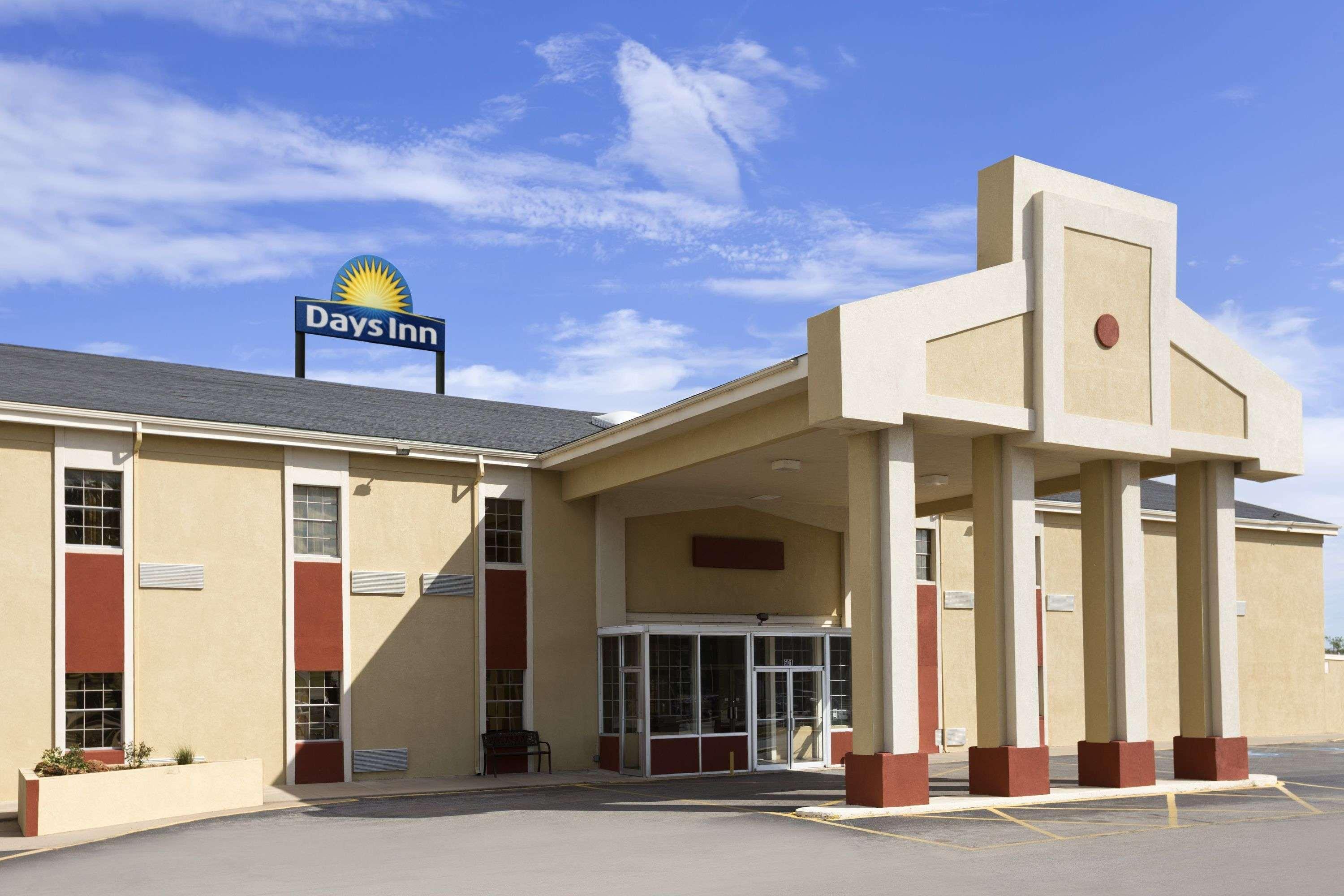 Days Inn By Wyndham Lawton Exteriér fotografie