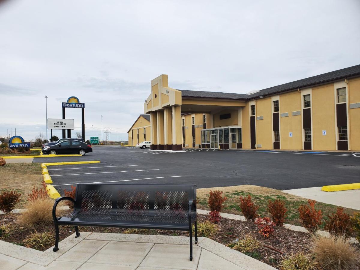 Days Inn By Wyndham Lawton Exteriér fotografie